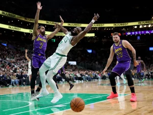 Hasil NBA: LeBron James Cedera, Lakers Kalah dari Celtics