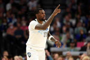 Naz Reid Bertahan di Timberwolves Meski Bisa Jadi Starter