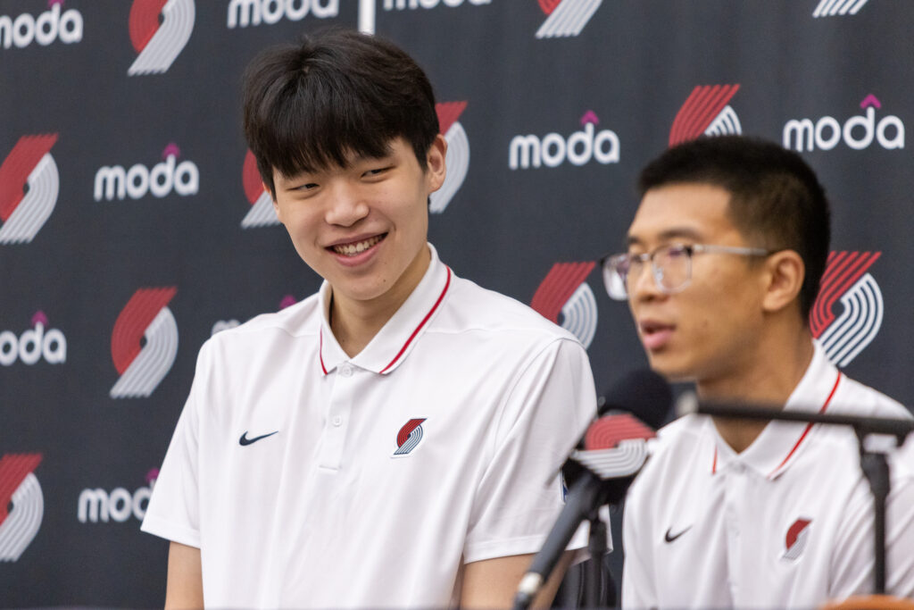 Debut Hansen di Blazers Berjalan Mulus