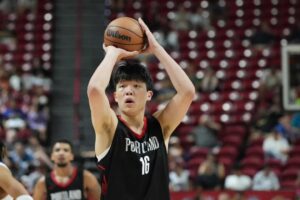 Debut Hansen di Blazers Berjalan Mulus