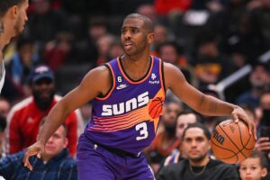 Chris Paul Diterima Hangat oleh Fans di Intuit Dome