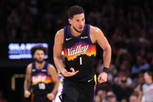 Suns Makin Tajam, Devin Booker Bungkam Semua Keraguan