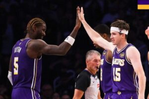 Reaves & Luka Doncic Pimpin Lakers Menang Saat Davis Kembali