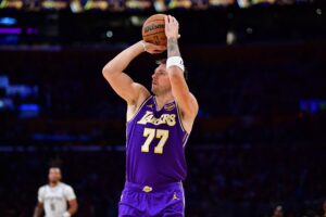 Luka Doncic Antar Lakers ke Kemenangan Beruntun ke-7