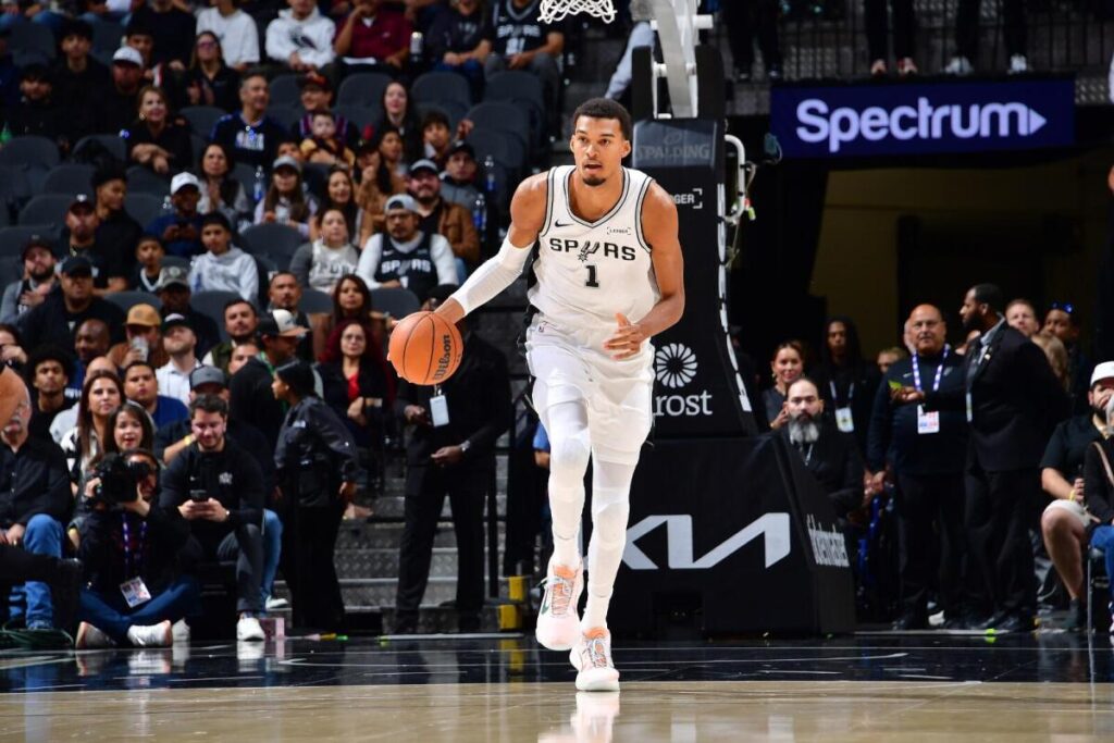 Victor Wembanyama Samai Rekor NBA Mutombo dan Ewing