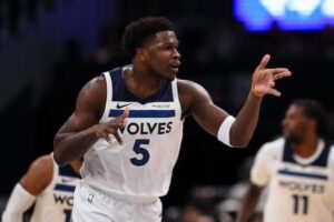 Sebelum 25, Anthony Edwards Sudah Capai 1200 Tripoin