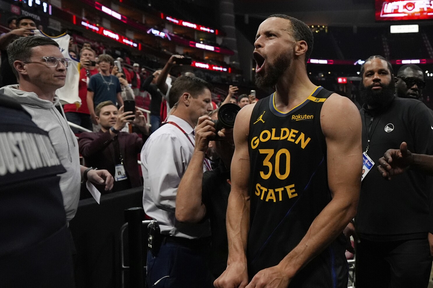 Stephen Curry Pimpin Warriors Cetak Poin Tertinggi Musim Ini